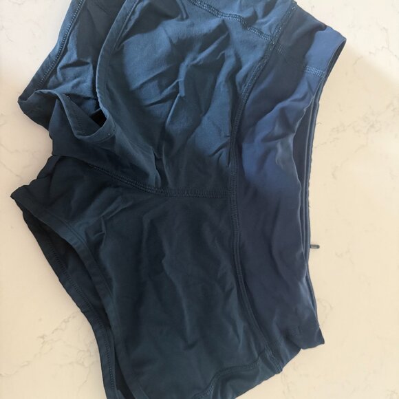 Lululemon Speed Up Low-Rise Lined Short 2.5" - Picture 5 of 12